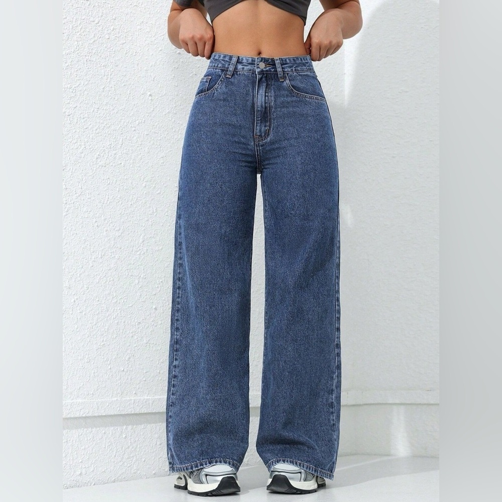 High-Waisted Wide Leg Jeans - Picture 3 of 11